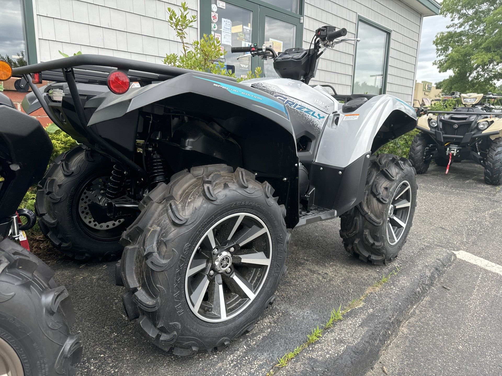 2024 Yamaha Grizzly EPS SE in Topsham, Maine - Photo 4