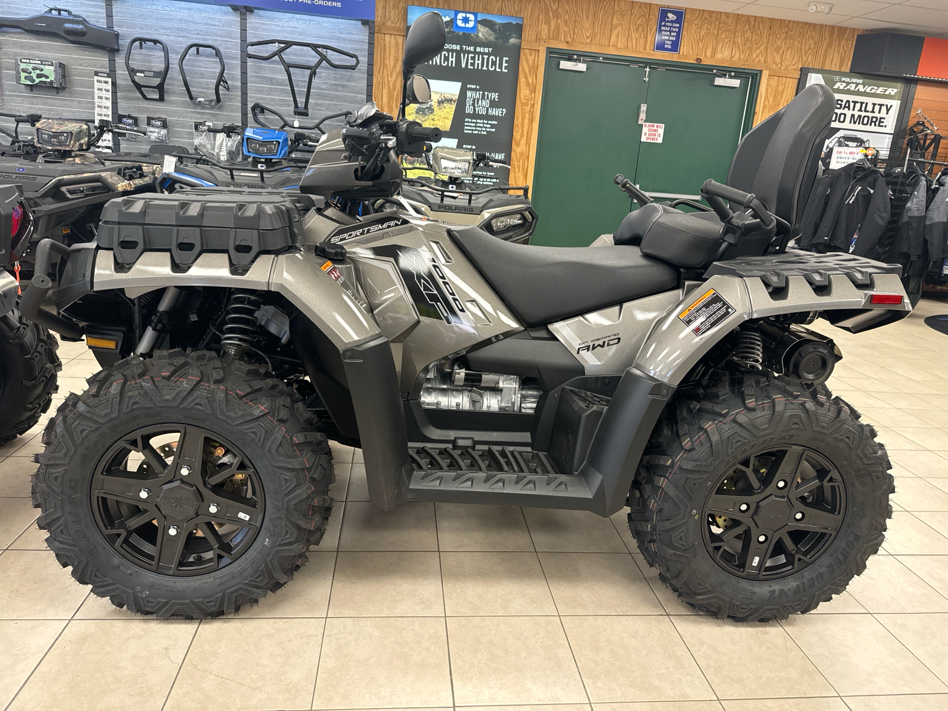 2024 Polaris Sportsman Touring XP 1000 Trail in Topsham, Maine - Photo 3