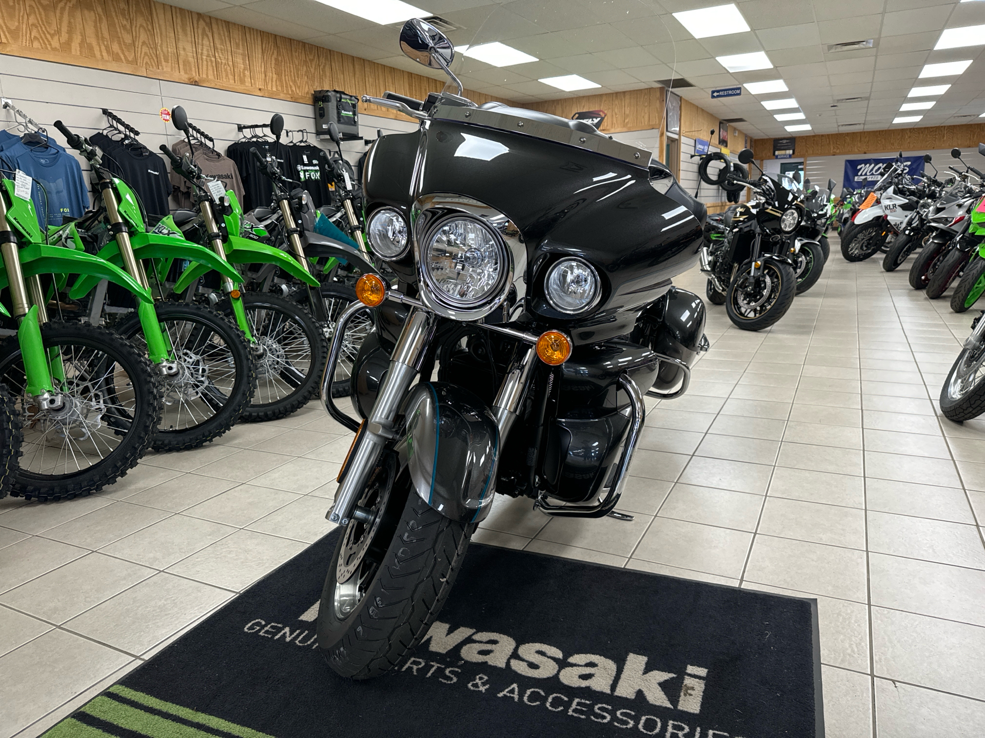 2024 Kawasaki Vulcan 1700 Voyager ABS in Topsham, Maine - Photo 2