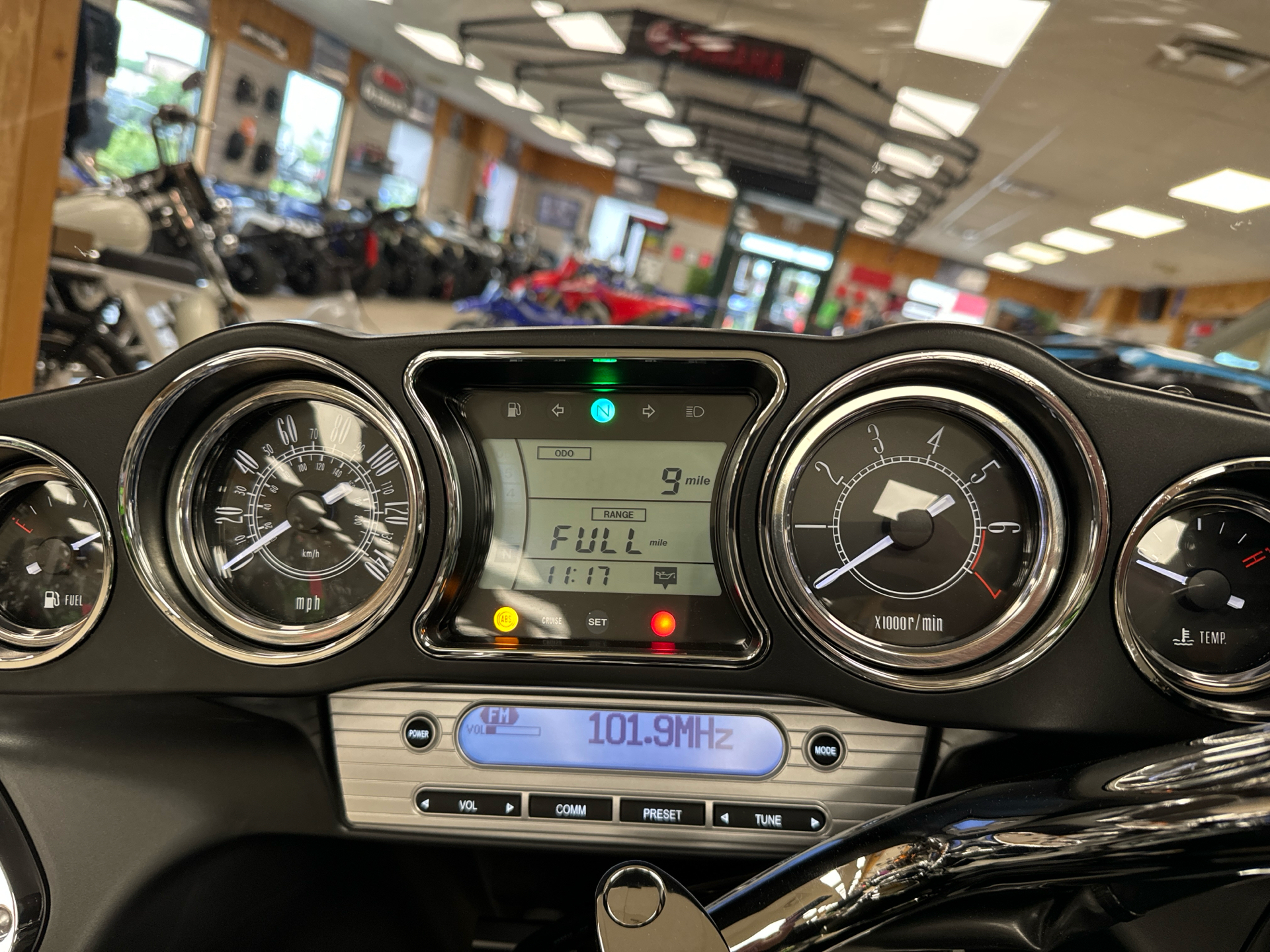 2024 Kawasaki Vulcan 1700 Voyager ABS in Topsham, Maine - Photo 8