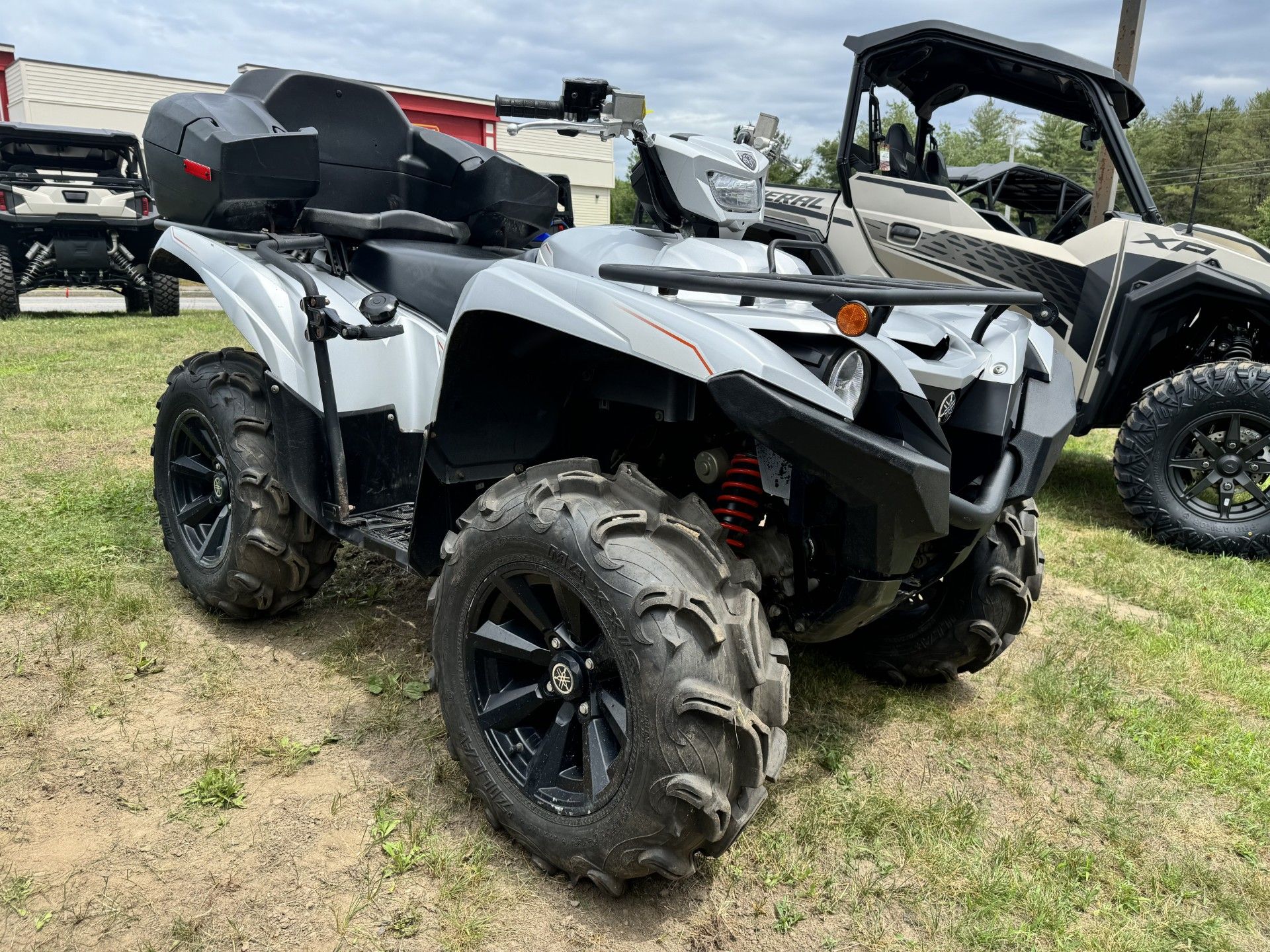 2022 Yamaha Grizzly EPS SE in Topsham, Maine - Photo 2