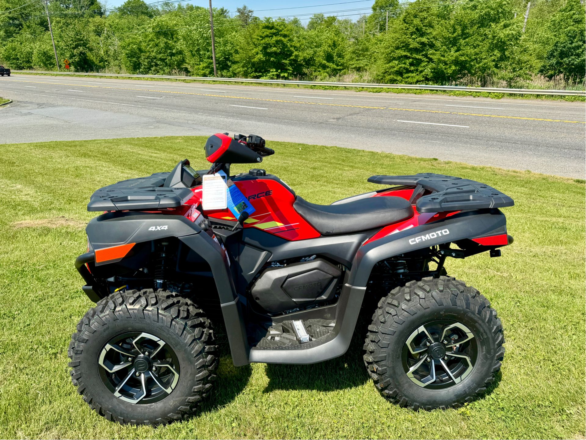 2024 CFMOTO CForce 600 in Tyngsboro, Massachusetts - Photo 17