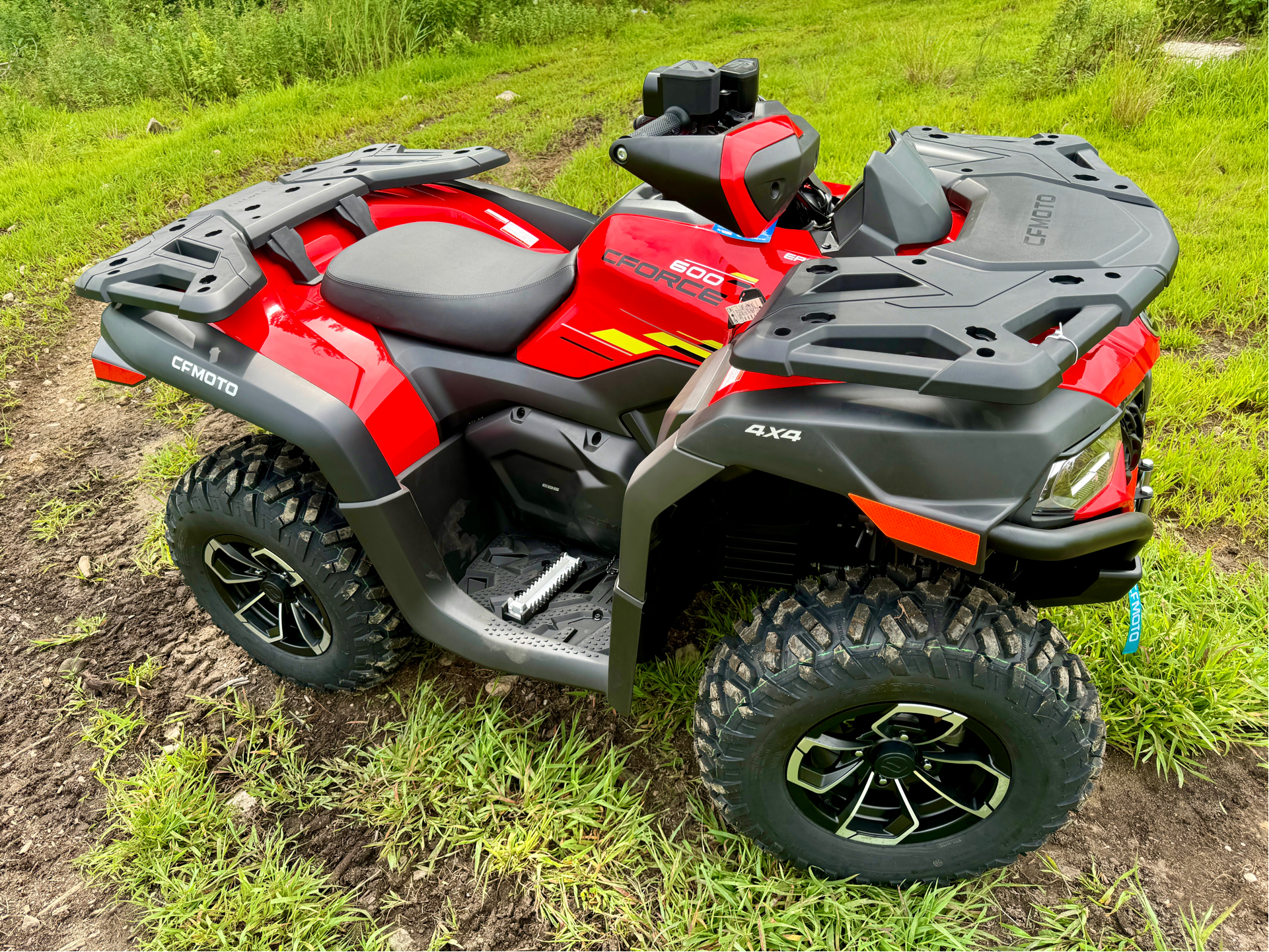 2024 CFMOTO CForce 600 in Tyngsboro, Massachusetts - Photo 1