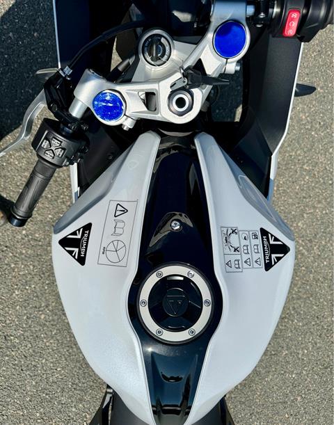 2025 Triumph Daytona 660 in Tyngsboro, Massachusetts - Photo 11