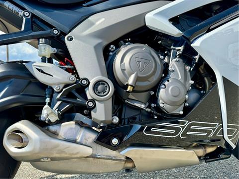 2025 Triumph Daytona 660 in Tyngsboro, Massachusetts - Photo 14