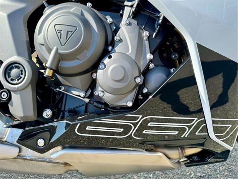 2025 Triumph Daytona 660 in Tyngsboro, Massachusetts - Photo 16