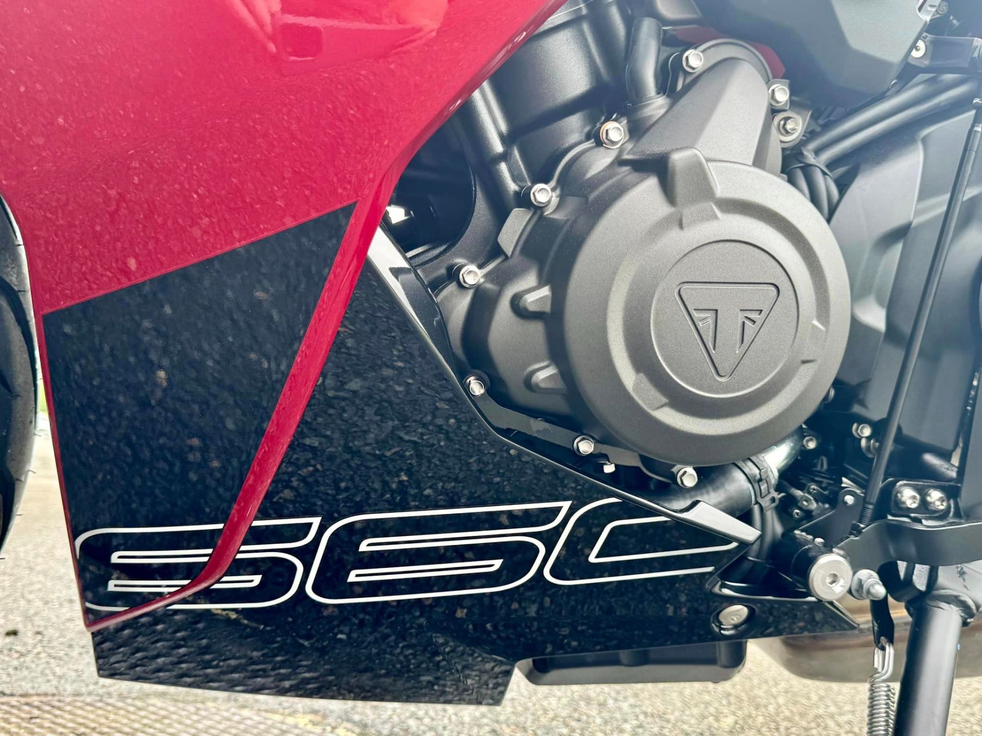 2025 Triumph Daytona 660 in Tyngsboro, Massachusetts - Photo 9