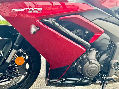 2025 Triumph Daytona 660 in Tyngsboro, Massachusetts - Photo 20