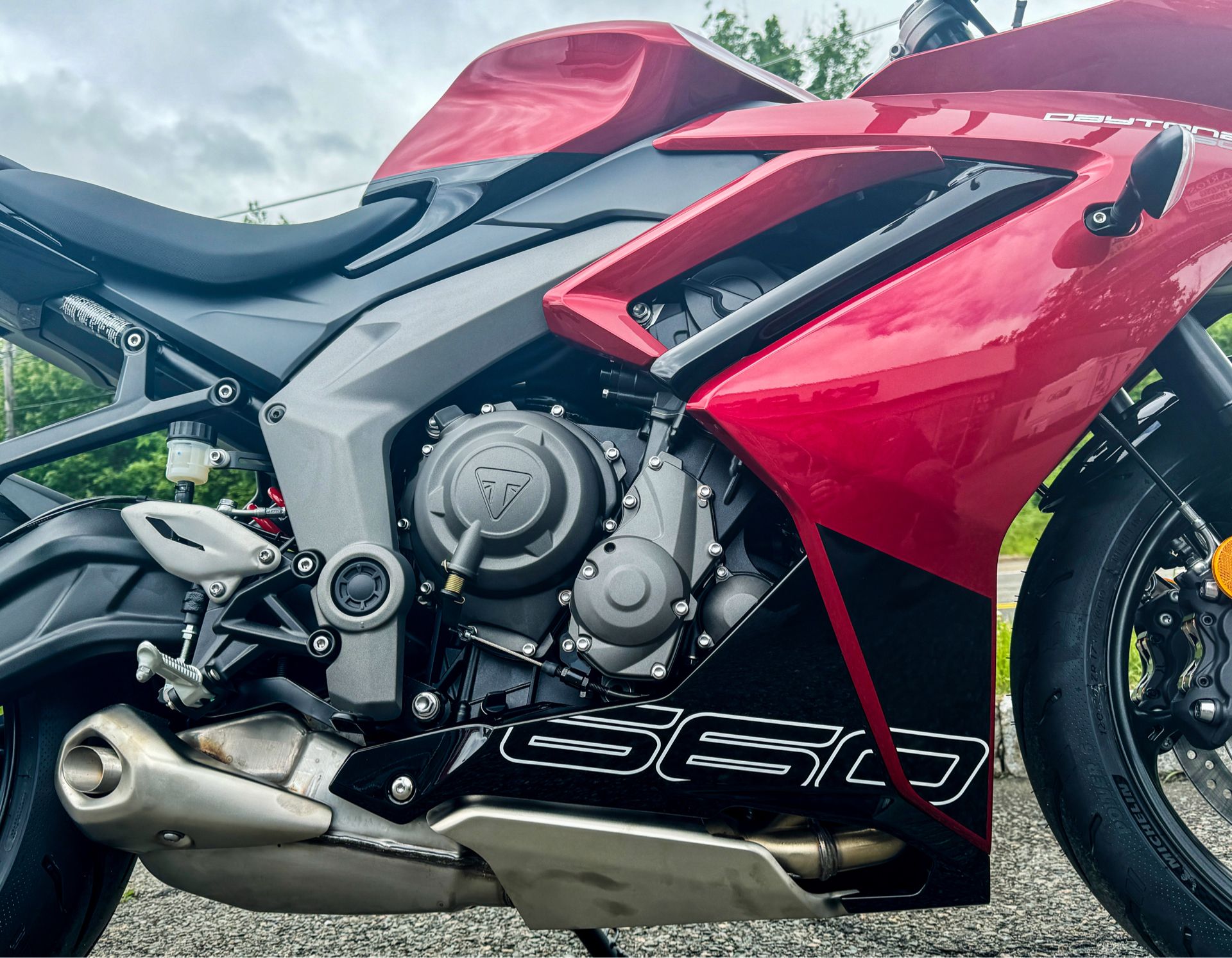 2025 Triumph Daytona 660 in Tyngsboro, Massachusetts - Photo 8