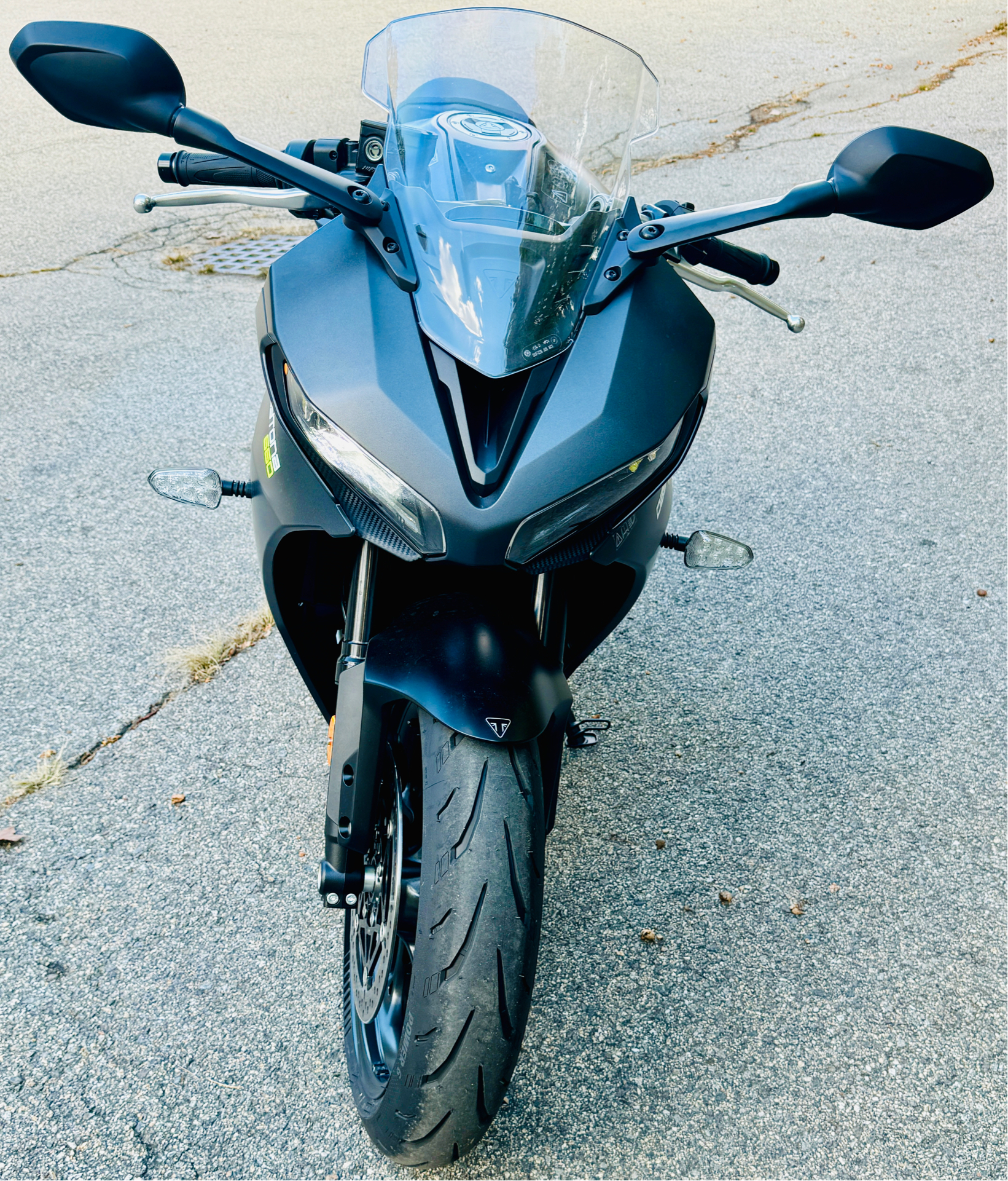 2025 Triumph Daytona 660 in Tyngsboro, Massachusetts - Photo 32