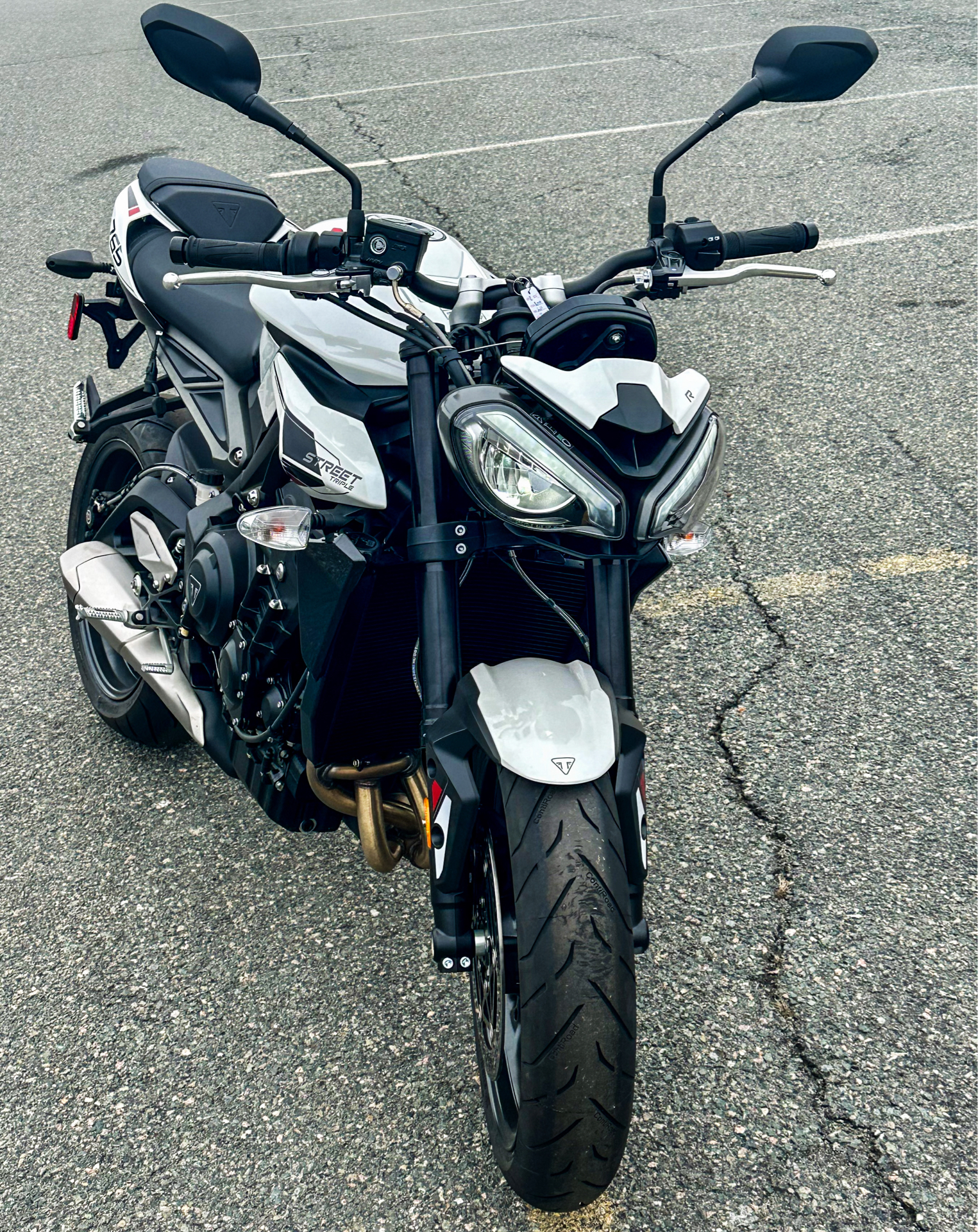 2024 Triumph Street Triple 765 R in Tyngsboro, Massachusetts - Photo 14