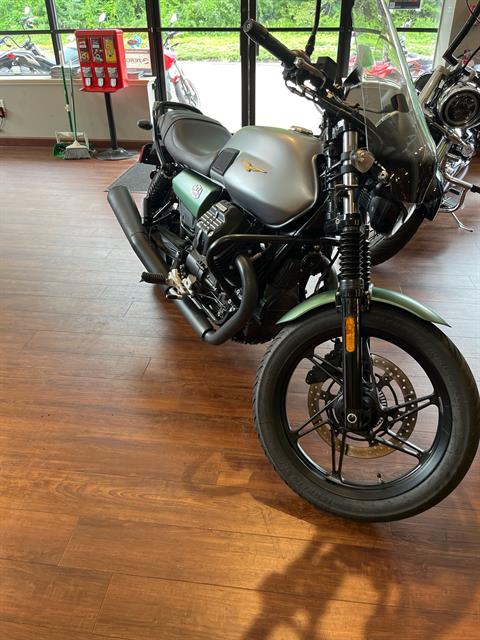 2021 Moto Guzzi V7 Stone Centenario E5 in Tyngsboro, Massachusetts - Photo 7