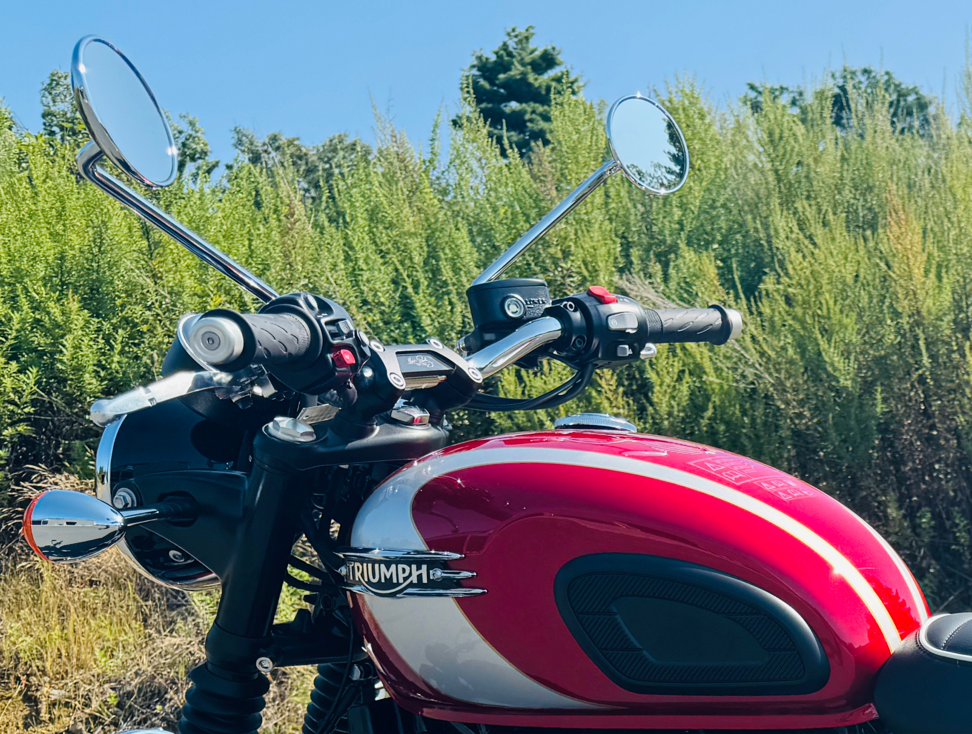 2025 Triumph Bonneville T120 Elvis Presley Limited Edition in Tyngsboro, Massachusetts - Photo 36