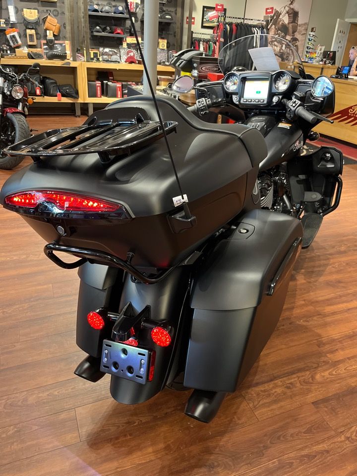 2023 Indian Motorcycle Roadmaster® Dark Horse® in Tyngsboro, Massachusetts - Photo 22