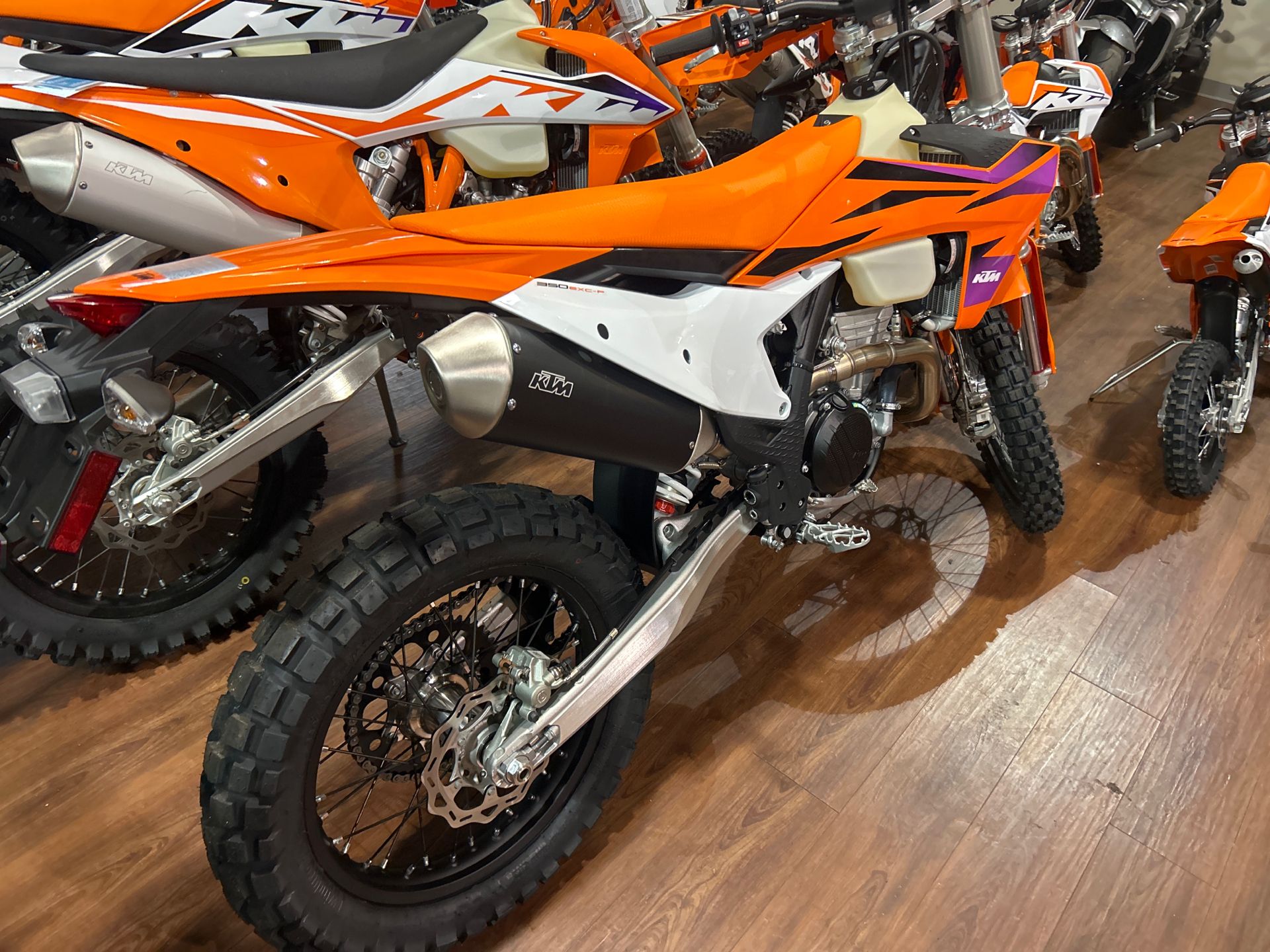 2024 KTM 350 EXC-F in Tyngsboro, Massachusetts - Photo 2