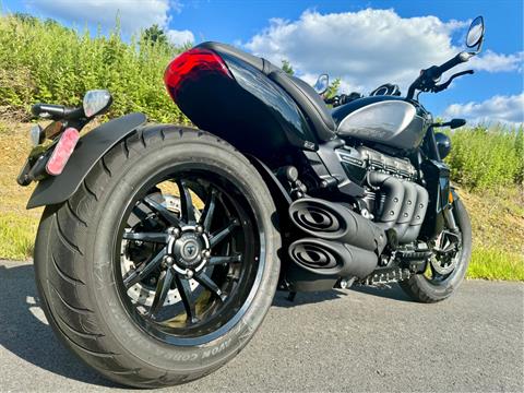 2025 Triumph Rocket 3 Storm R in Tyngsboro, Massachusetts - Photo 5