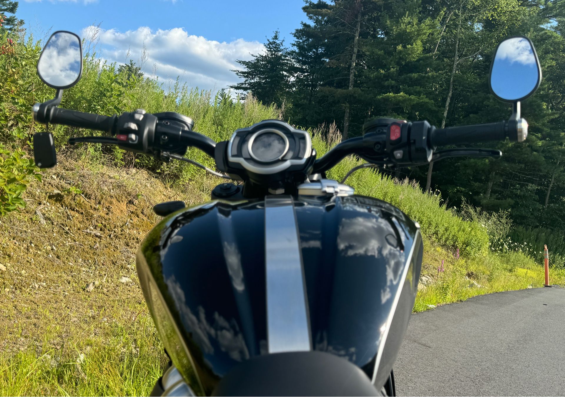 2025 Triumph Rocket 3 Storm R in Tyngsboro, Massachusetts - Photo 24