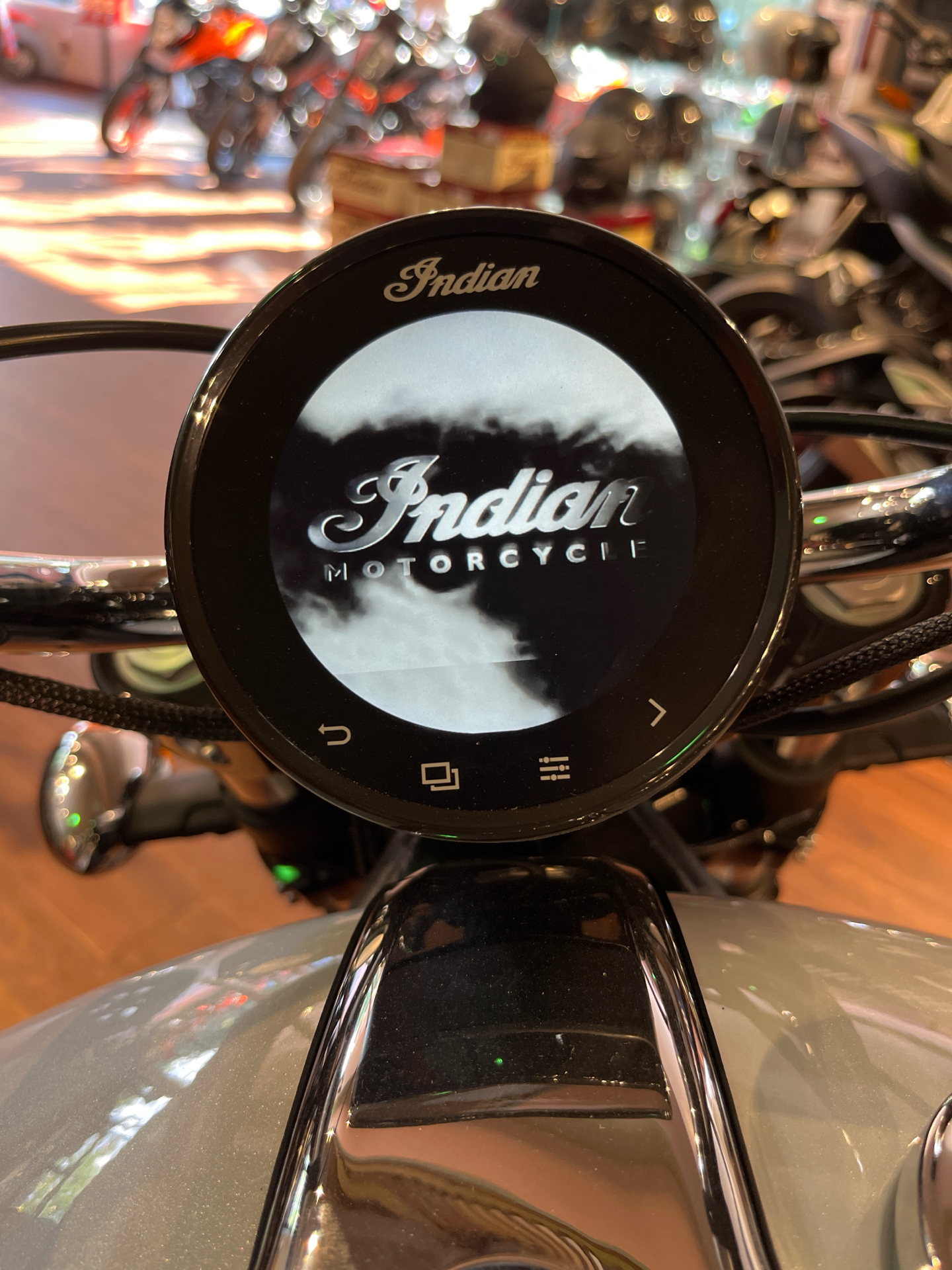 2025 Indian Motorcycle Scout® Classic Limited +Tech in Tyngsboro, Massachusetts - Photo 14