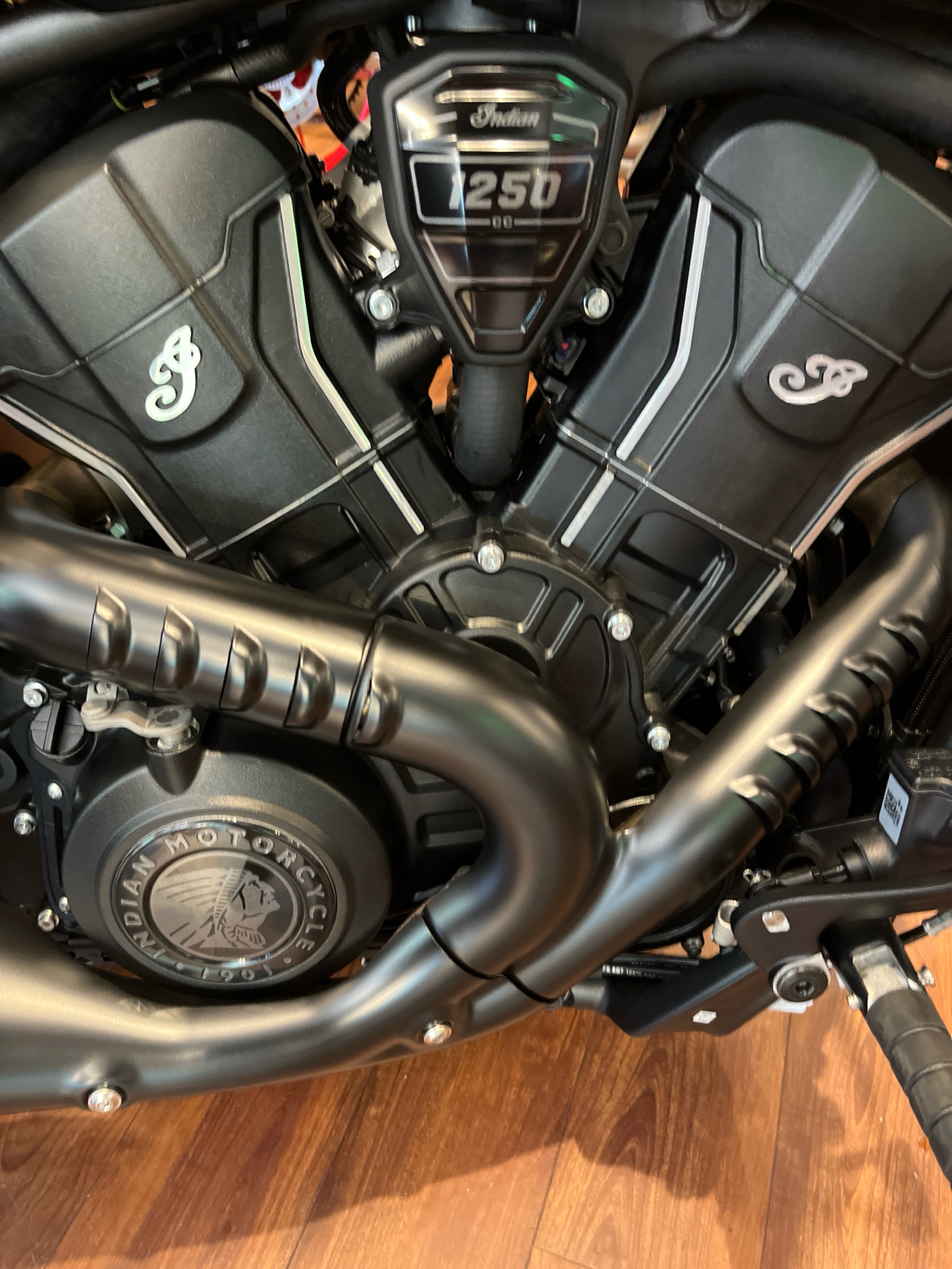 2025 Indian Motorcycle Scout® Bobber Limited in Tyngsboro, Massachusetts - Photo 21