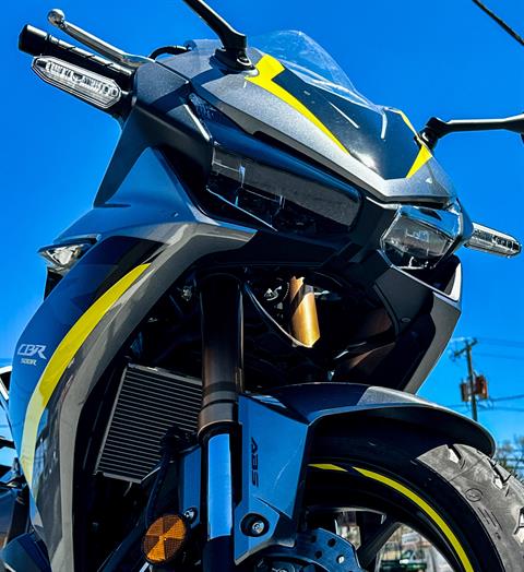 2023 Honda CBR500R ABS in Northampton, Massachusetts - Photo 13