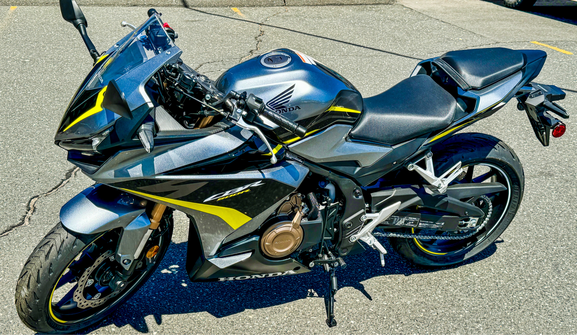 2023 Honda CBR500R ABS in Northampton, Massachusetts - Photo 10