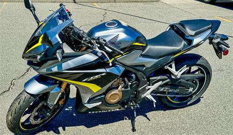 2023 Honda CBR500R ABS in Northampton, Massachusetts - Photo 10