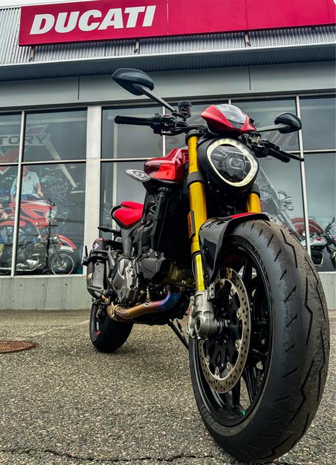 2024 Ducati Monster SP in Northampton, Massachusetts - Photo 14