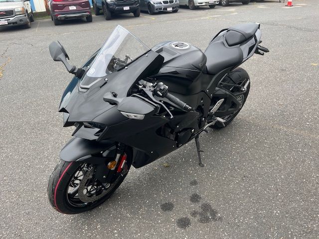 2024 Kawasaki Ninja ZX-10R in Northampton, Massachusetts - Photo 3