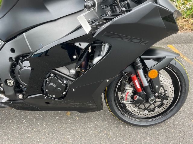 2024 Kawasaki Ninja ZX-10R in Northampton, Massachusetts - Photo 2