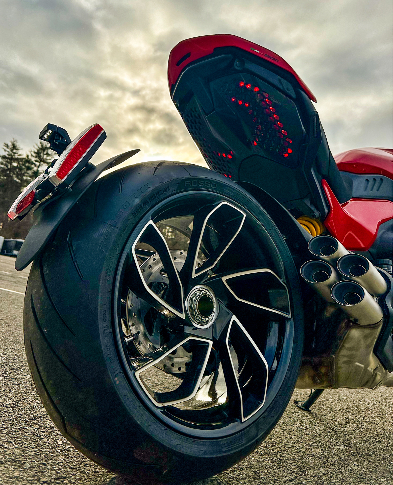 2024 Ducati Diavel V4 in Northampton, Massachusetts - Photo 12