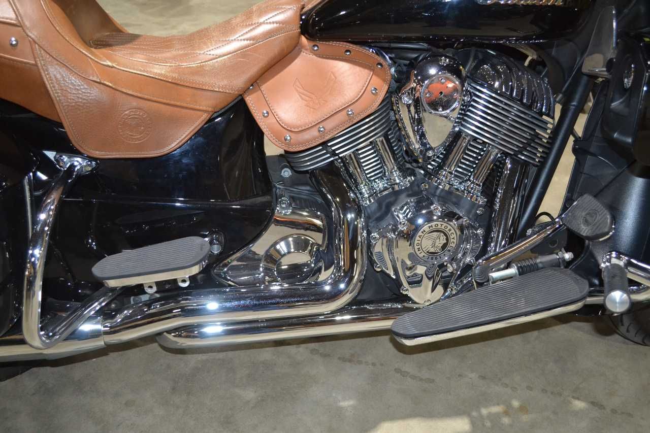 2015 Indian Motorcycle Roadmaster™ in Foxboro, Massachusetts - Photo 27