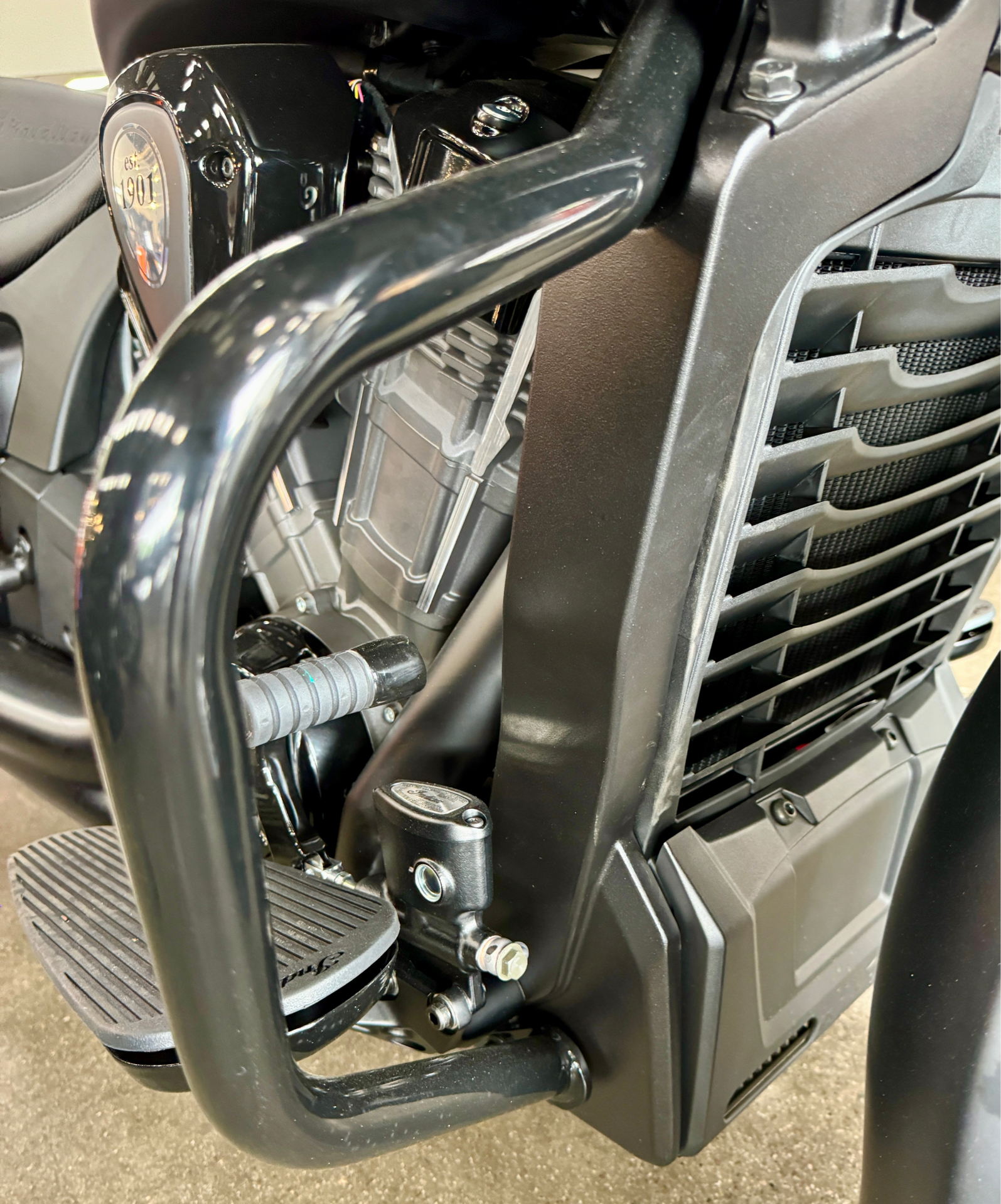 2024 Indian Motorcycle Challenger® Dark Horse® with PowerBand Audio Package in Foxboro, Massachusetts - Photo 18