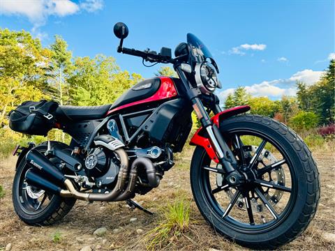 2022 Ducati Scrambler Icon in Foxboro, Massachusetts