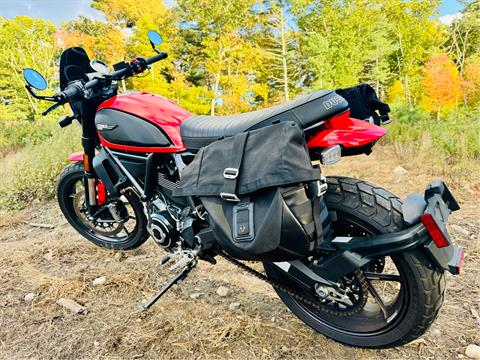 2022 Ducati Scrambler Icon in Foxboro, Massachusetts - Photo 5