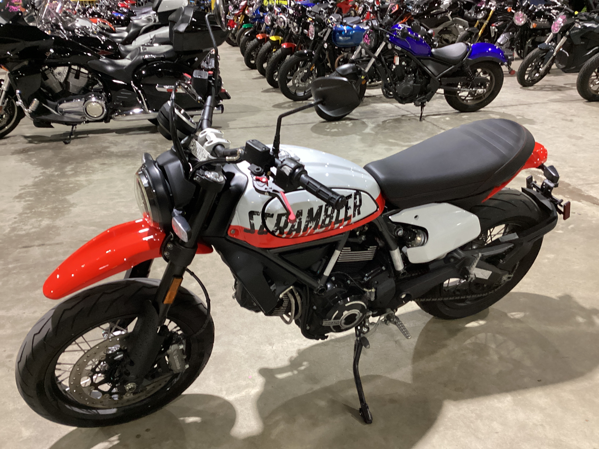 2022 Ducati Scrambler Icon in Foxboro, Massachusetts - Photo 3