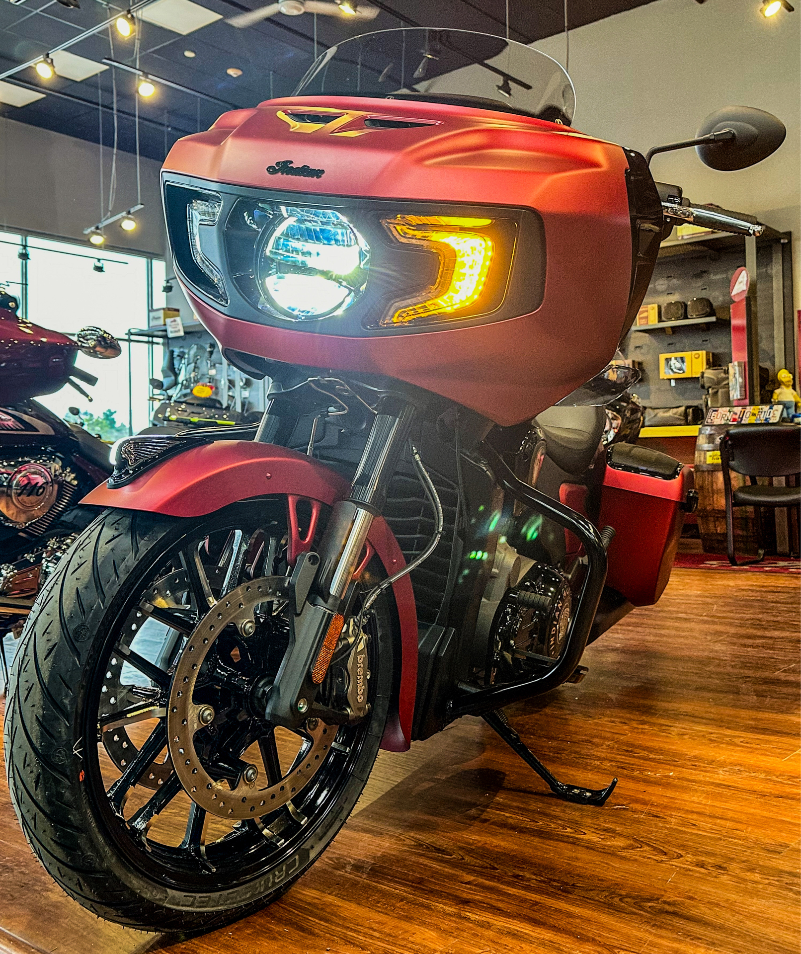 2024 Indian Motorcycle Challenger® Dark Horse® with PowerBand Audio Package in Foxboro, Massachusetts - Photo 15
