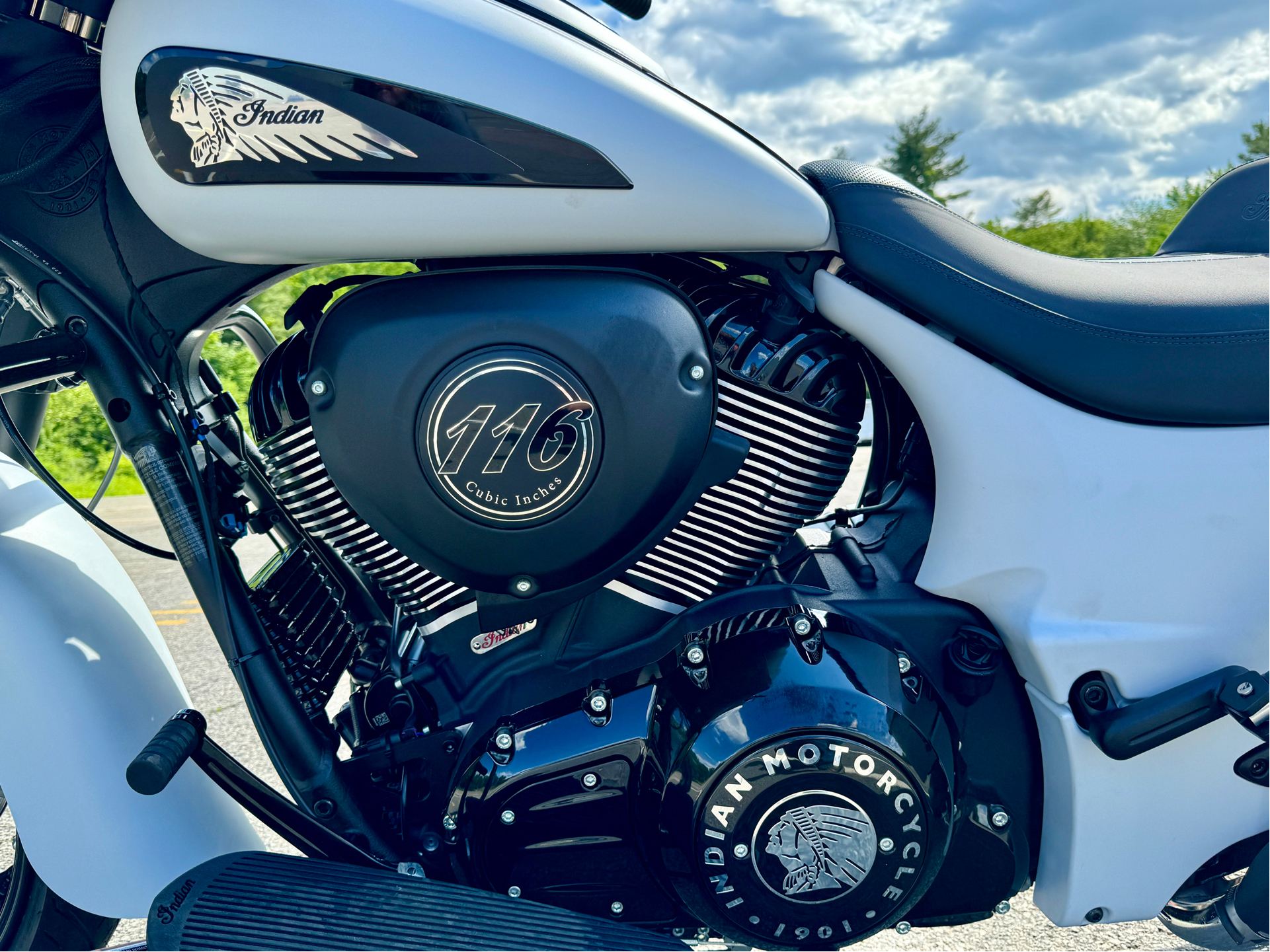 2024 Indian Motorcycle Chieftain® Dark Horse® with PowerBand Audio Package in Foxboro, Massachusetts - Photo 18