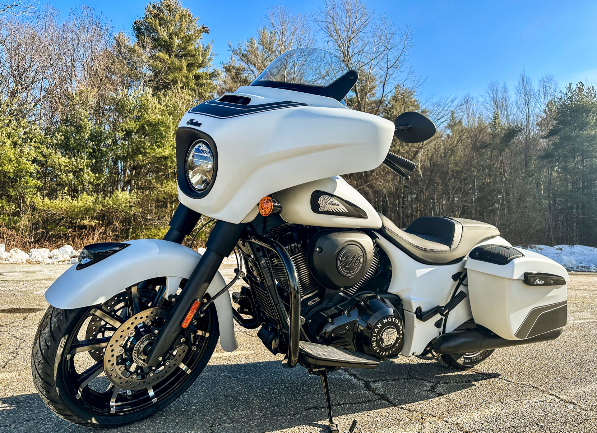 2024 Indian Motorcycle Chieftain® Dark Horse® with PowerBand Audio Package in Foxboro, Massachusetts - Photo 7