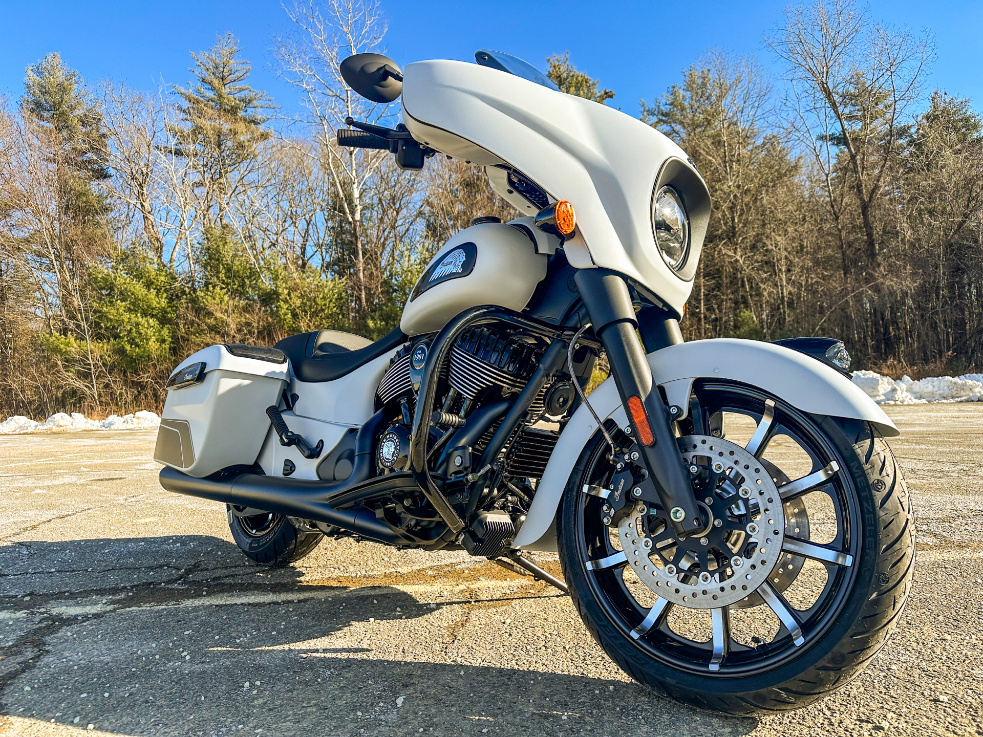 2024 Indian Motorcycle Chieftain® Dark Horse® with PowerBand Audio Package in Foxboro, Massachusetts - Photo 14