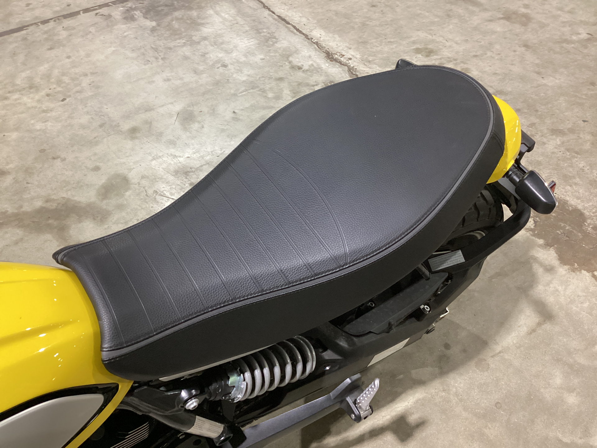 2023 Ducati Scrambler Icon in Foxboro, Massachusetts - Photo 19