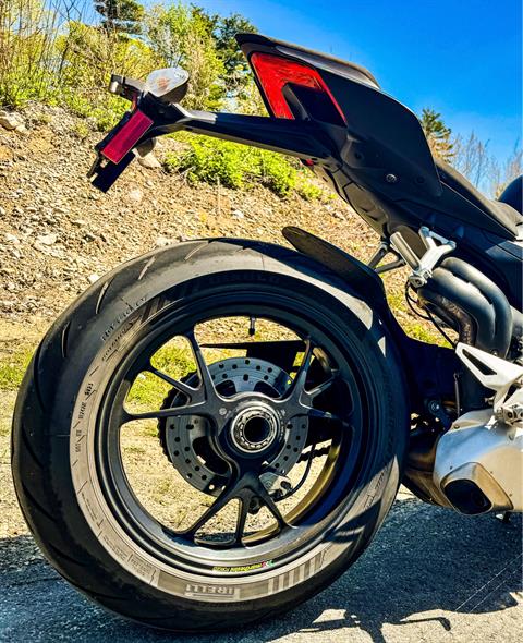 2022 Ducati Streetfighter V4 S in Foxboro, Massachusetts - Photo 21