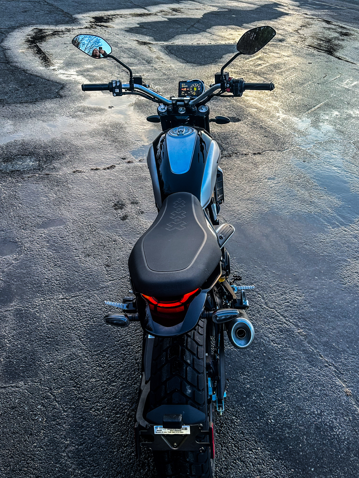 2024 Ducati Scrambler Icon in Foxboro, Massachusetts - Photo 37
