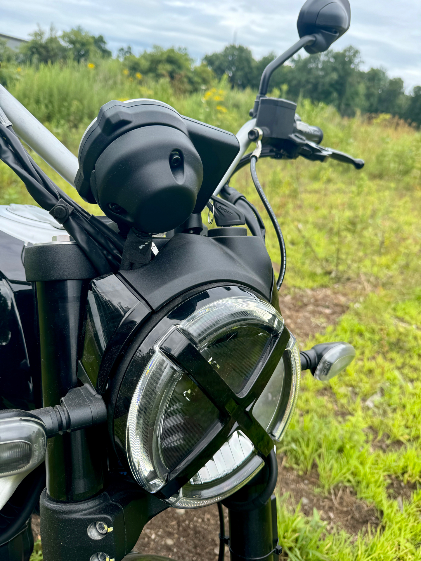 2024 Ducati Scrambler Icon in Foxboro, Massachusetts - Photo 35