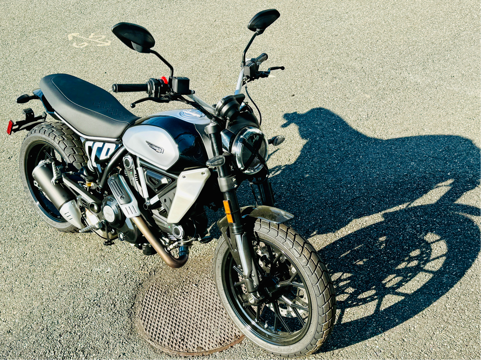 2024 Ducati Scrambler Icon in Foxboro, Massachusetts - Photo 66