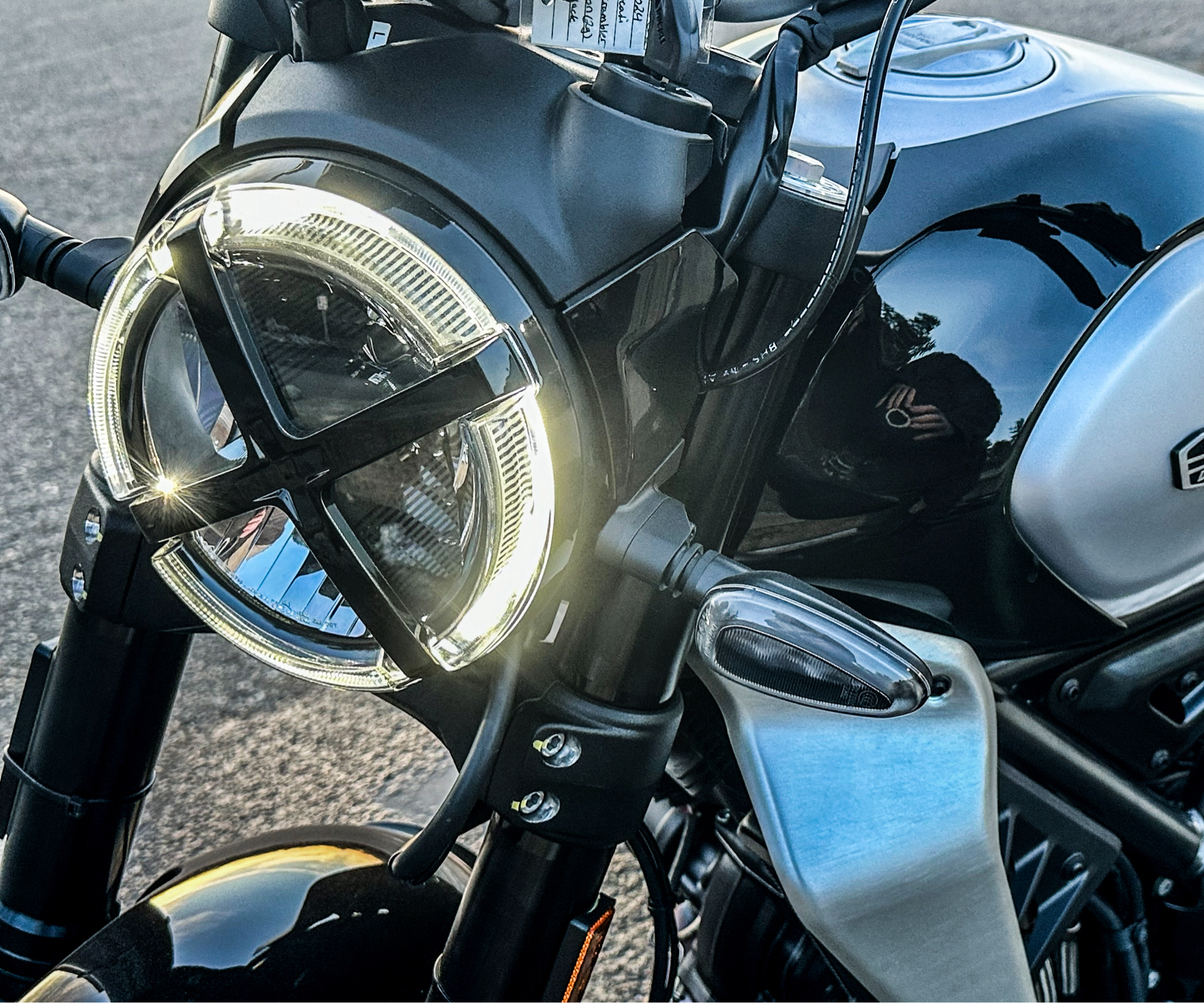 2024 Ducati Scrambler Icon in Foxboro, Massachusetts - Photo 9