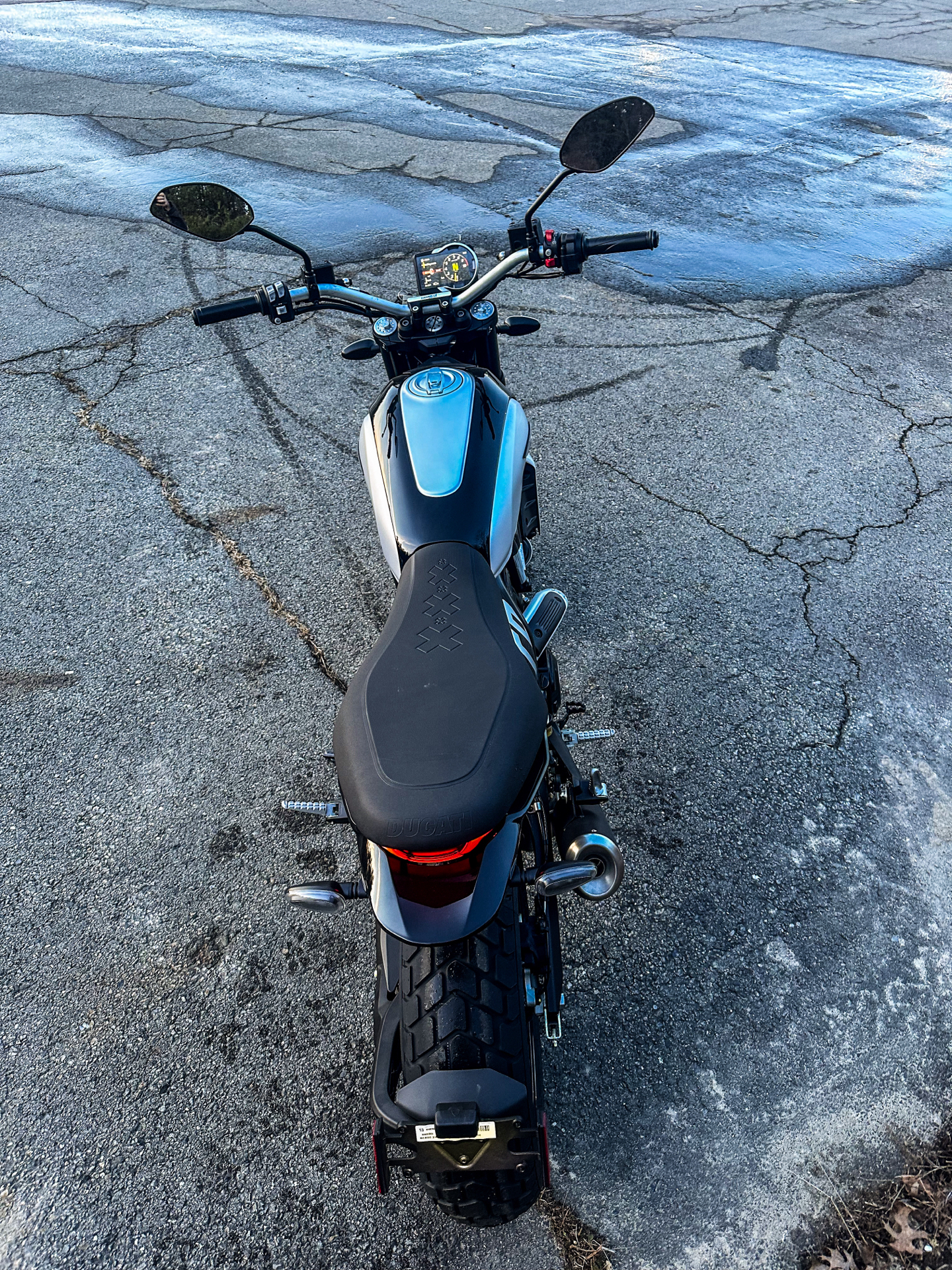 2024 Ducati Scrambler Icon in Foxboro, Massachusetts - Photo 14