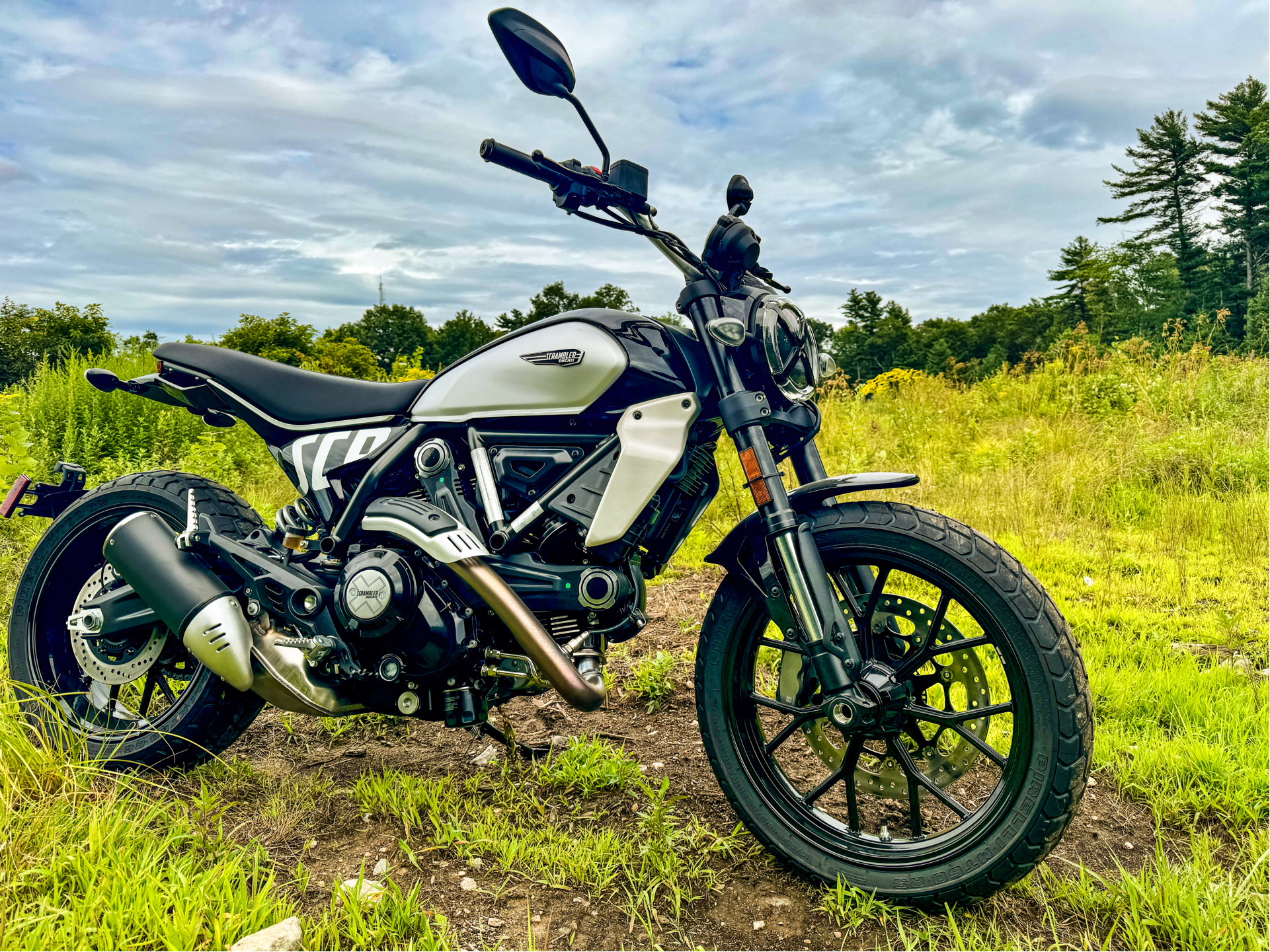 2024 Ducati Scrambler Icon in Foxboro, Massachusetts - Photo 1