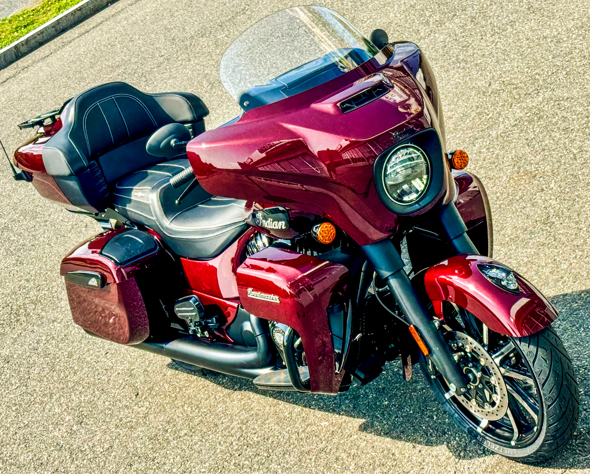 2024 Indian Motorcycle Roadmaster® Dark Horse® with PowerBand Audio Package in Foxboro, Massachusetts - Photo 14