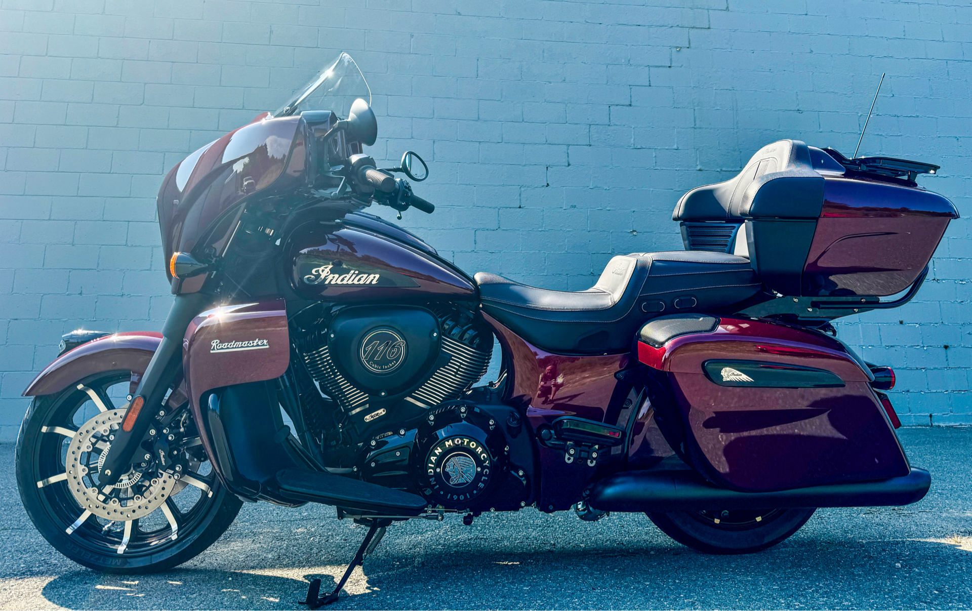 2024 Indian Motorcycle Roadmaster® Dark Horse® with PowerBand Audio Package in Foxboro, Massachusetts - Photo 34