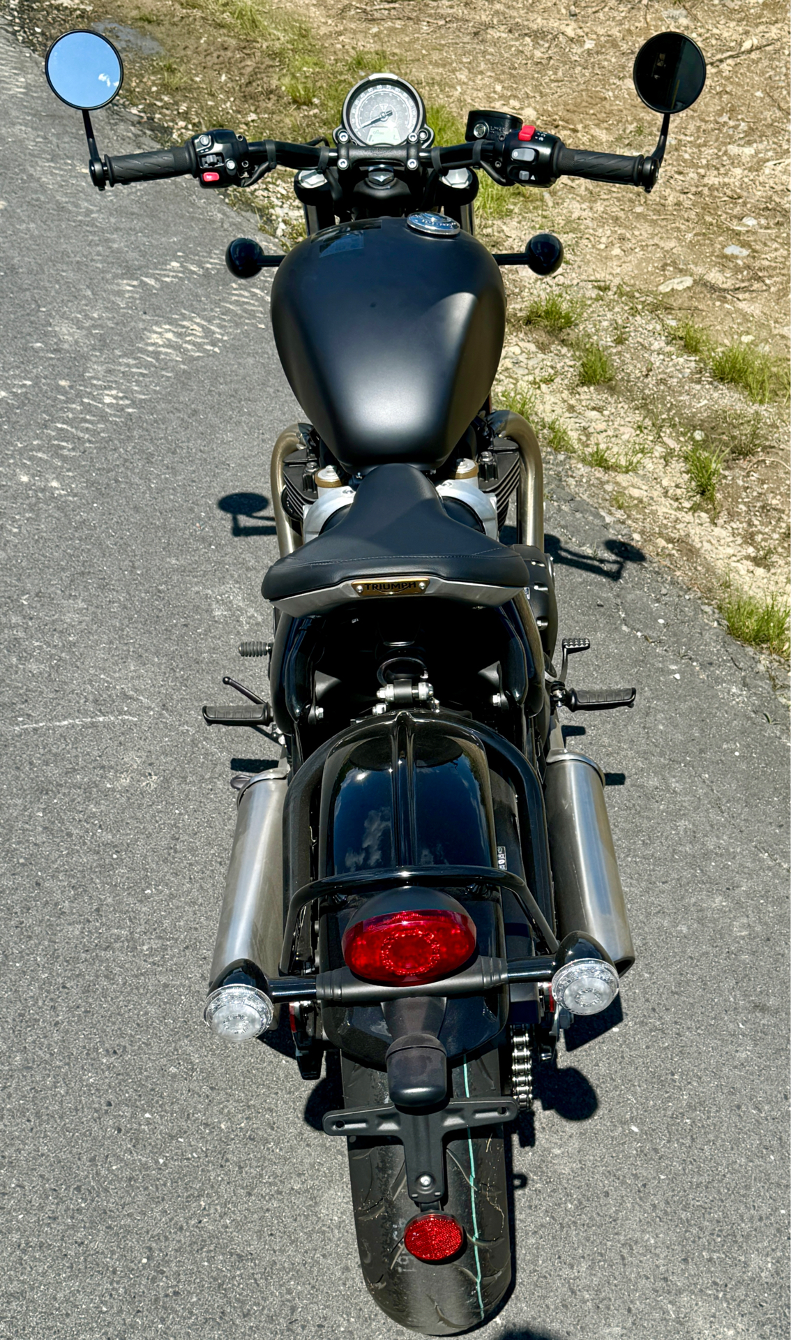 2023 Triumph Bonneville Bobber in Foxboro, Massachusetts - Photo 9